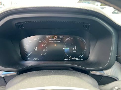 Used 2021 Volvo XC60 T8 R-Design w/ Advanced Package AWD/4WD image 20