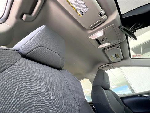 Certified 2022 Toyota RAV4 XLE image 27