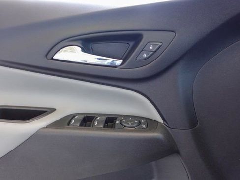 Used 2022 Chevrolet Equinox LT image 12