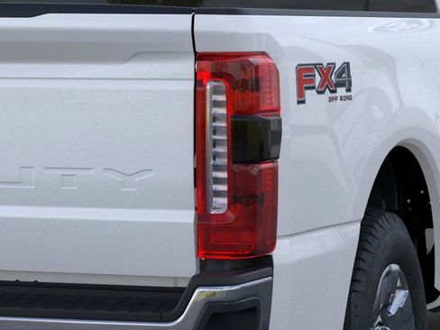 New 2026 Ford F250 Lariat w/ Lariat Ultimate Package image 22