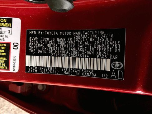 Used 2016 Toyota Corolla LE image 32