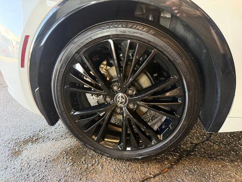 Used 2025 Toyota Prius AWD image 27