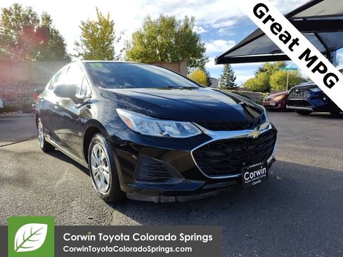 Used 2019 Chevrolet Cruze LS image 1