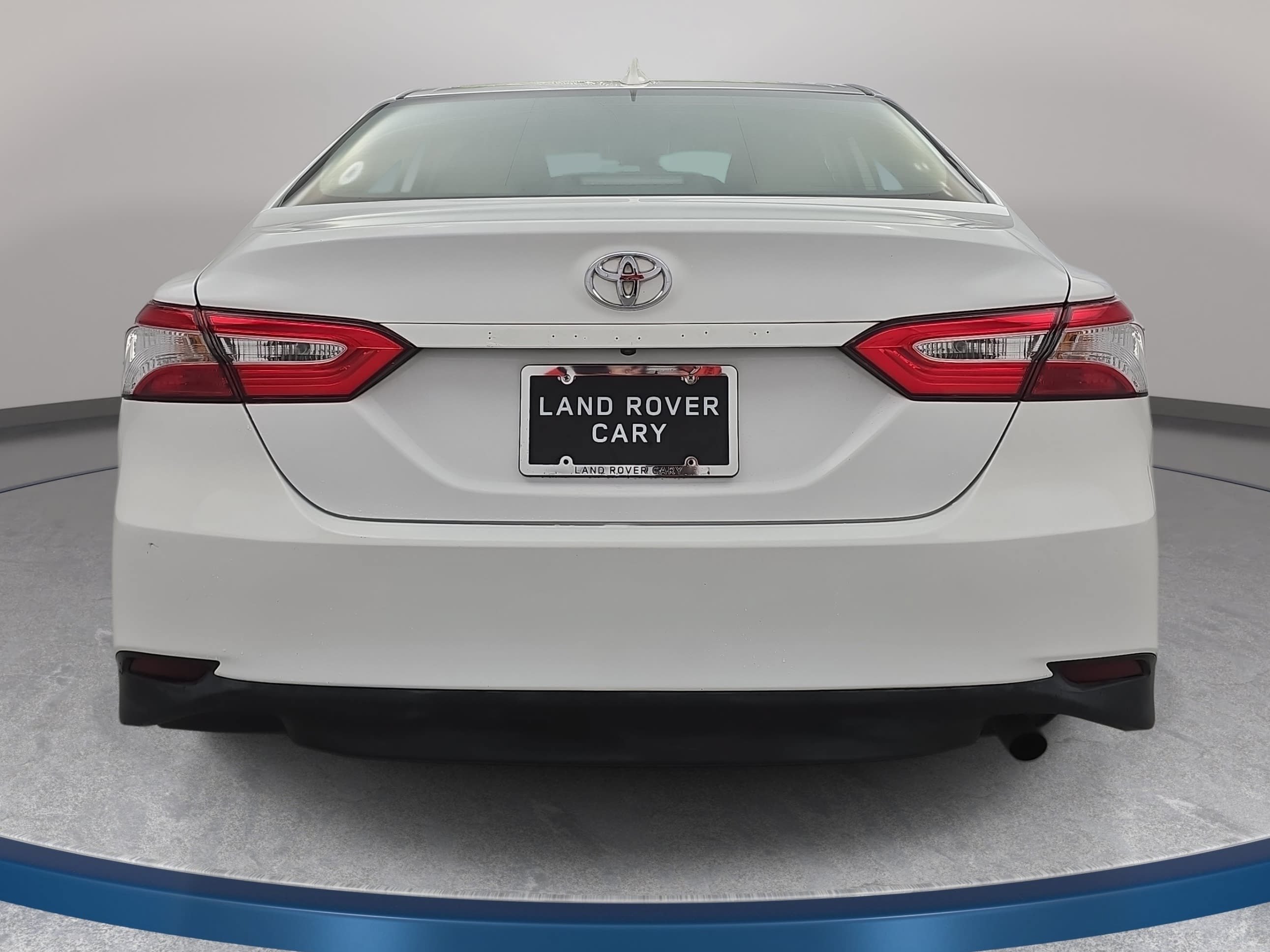 Used 2019 Toyota Camry LE FWD image 6