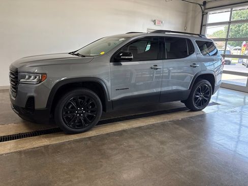Used 2023 GMC Acadia SLE w/ Driver Convenience Package FWD image 1