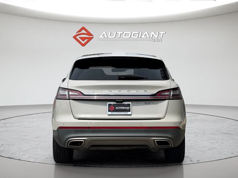 Used 2020 Lincoln Nautilus Reserve w/ Equipment Group 201A AWD/4WD image 9