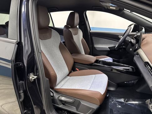 Used 2023 Volkswagen ID.4 Pro image 28