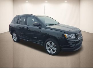 Used 2013 Jeep Compass Latitude w/ Sun/Sound Group video 2