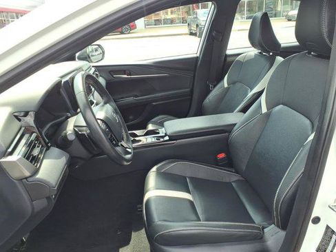 Certified 2025 Toyota Camry SE FWD image 6