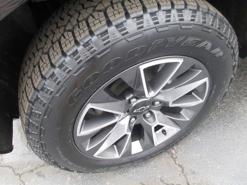 Used 2021 Chevrolet Tahoe Z71 w/ Rear Media and Nav Package AWD/4WD image 13