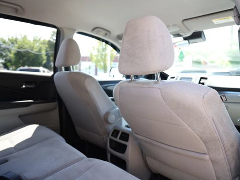 Used 2019 Honda Pilot LX image 22