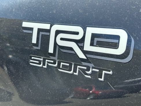 Used 2025 Toyota Tacoma TRD Sport AWD/4WD image 12