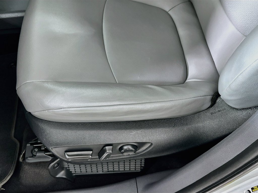 Certified 2022 Toyota Sienna XLE w/ XLE Plus Package AWD/4WD image 17