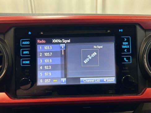 Used 2019 Toyota Tacoma TRD Sport RWD image 14