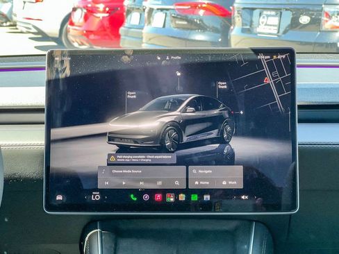Used 2026 Tesla Model Y 2WD image 17