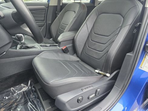 Used 2024 Volkswagen Jetta SEL image 39