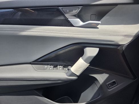 New 2026 Volkswagen Tiguan SE R-Line FWD image 21