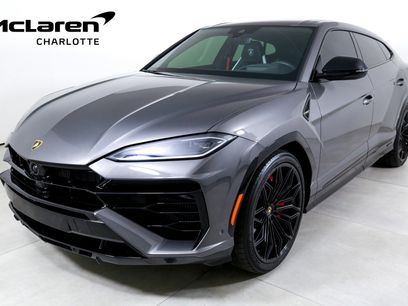 Used 2025 Lamborghini Urus SE