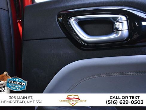 Used 2025 Jeep Compass Limited AWD/4WD image 29