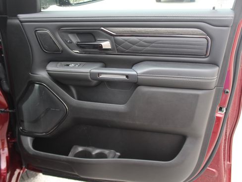 Used 2025 RAM 1500 Limited AWD/4WD image 27