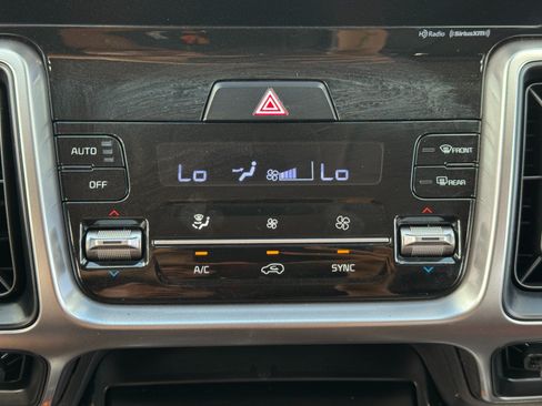 Used 2023 Kia Sorento S FWD image 26