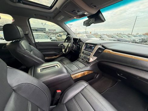 Used 2017 GMC Yukon XL Denali w/ Open Road Package image 28