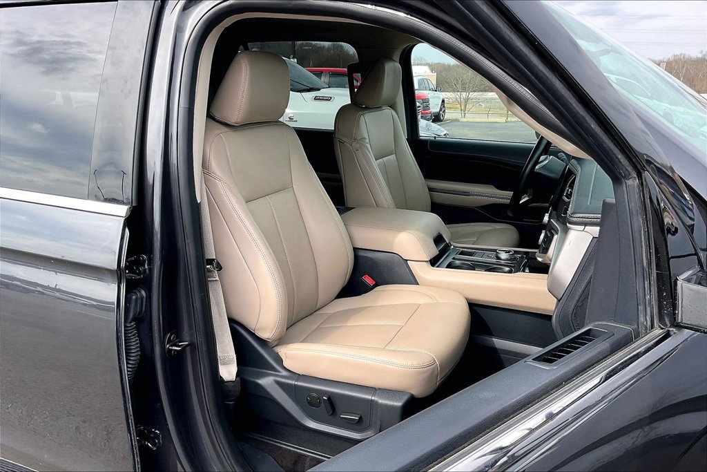 Used 2022 Ford Expedition Max XLT RWD image 31