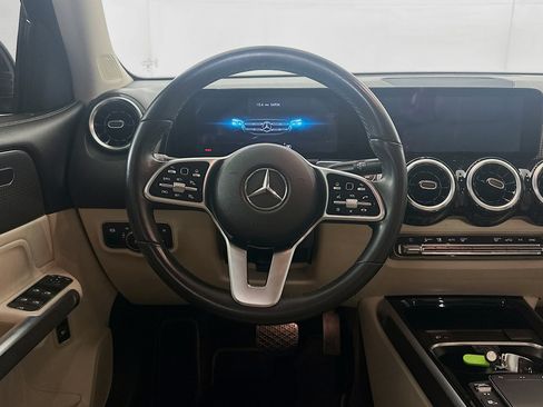 Used 2022 Mercedes-Benz GLB 250 4MATIC image 18