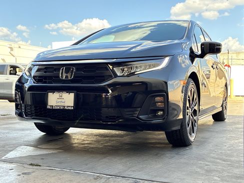 Certified 2025 Honda Odyssey Sport-L image 11