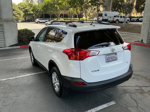 Used 2013 Toyota RAV4 LE FWD image 6