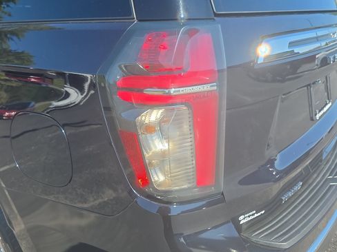 Used 2023 Chevrolet Tahoe LT w/ Luxury Package AWD/4WD image 34