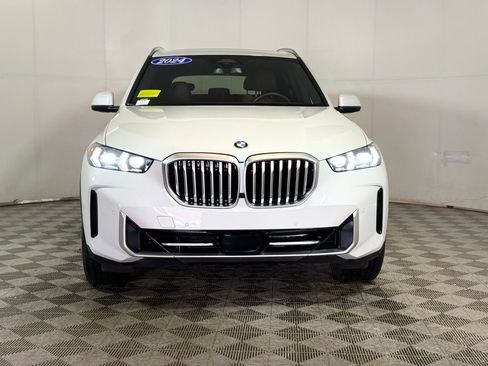 Used 2024 BMW X5 xDrive40i w/ Premium Package AWD/4WD image 10