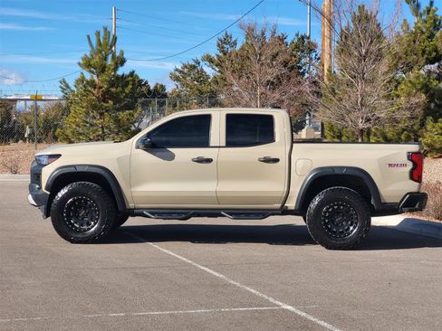 Used 2024 Chevrolet Colorado Trail Boss w/ Technology Package image 4