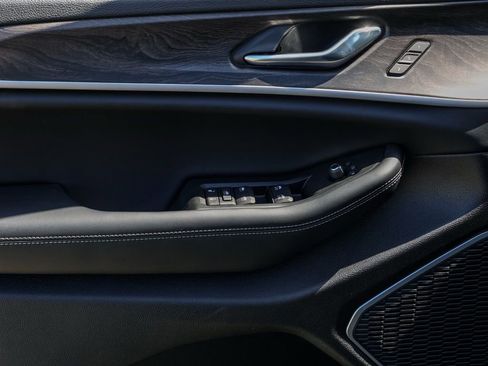 New 2026 Jeep Grand Cherokee Limited RWD image 24