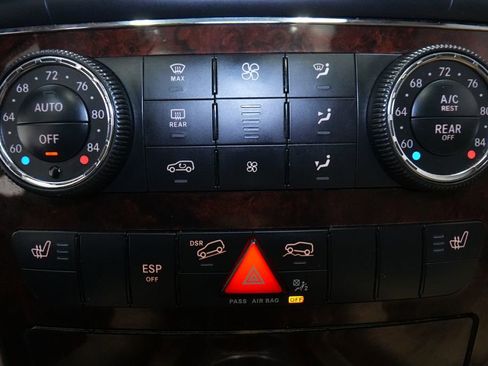 Used 2011 Mercedes-Benz ML 350 4MATIC image 30