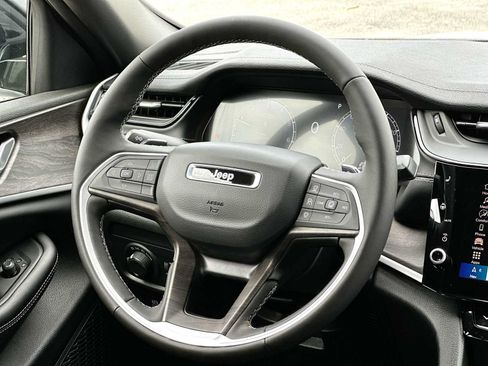 New 2026 Jeep Grand Cherokee Altitude RWD image 27
