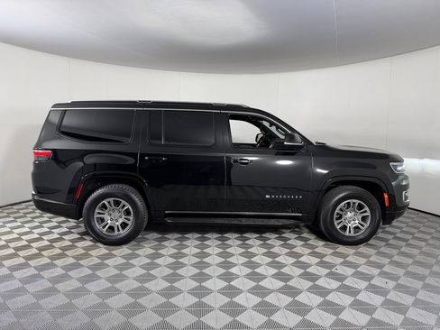 Used 2023 Jeep Wagoneer 4WD image 7