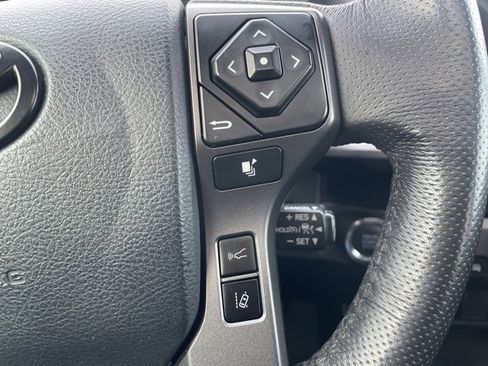 Used 2020 Toyota Tacoma TRD Sport image 22