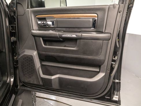 Used 2018 RAM 3500 Laramie w/ Convenience Group AWD/4WD image 41