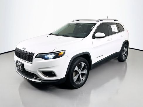 Used 2019 Jeep Cherokee Limited AWD/4WD image 3
