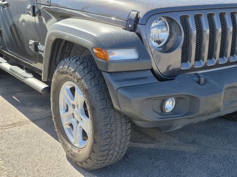 Used 2021 Jeep Wrangler Unlimited Sport image 4