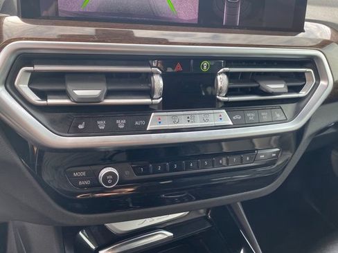 Used 2024 BMW X3 xDrive30i AWD/4WD image 13