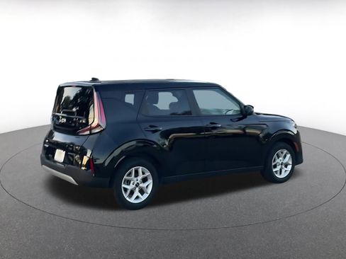 Used 2025 Kia Soul LX w/ LX Technology Package image 15
