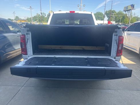 Used 2022 Ford F150 XLT w/ Equipment Group 302A High AWD/4WD image 8