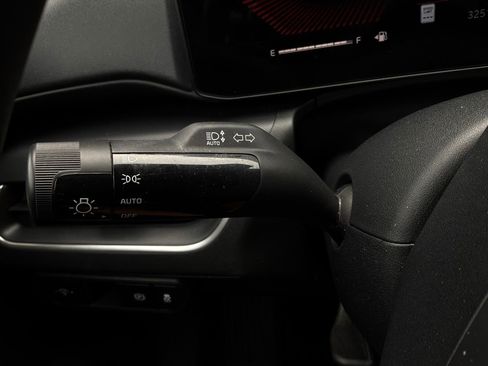 Used 2025 Kia K4 FWD image 36
