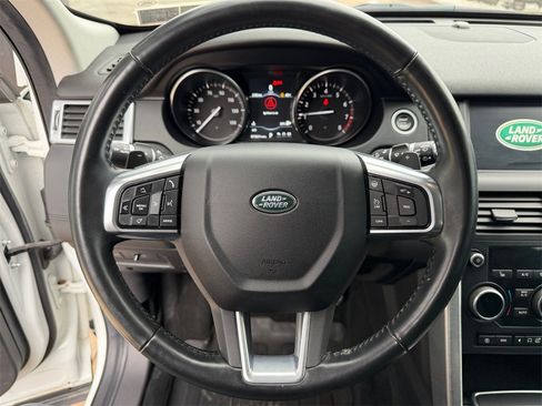 Used 2018 Land Rover Discovery Sport SE image 15