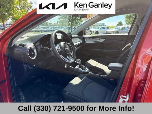 Certified 2024 Kia Forte LXS w/ LXS Technology Package FWD image 29