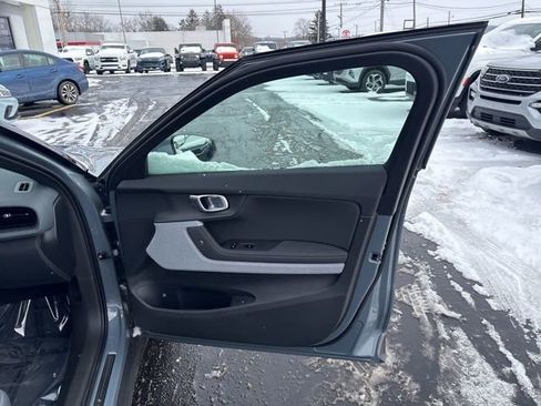 Used 2022 Polestar Polestar 2 w/ Pilot Package image 25