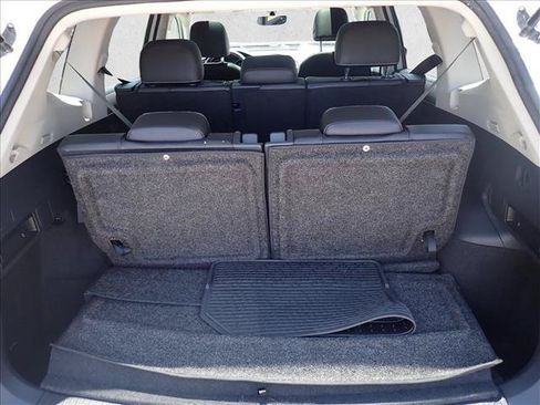 Used 2021 Volkswagen Tiguan SE w/ Panoramic Sunroof Package AWD/4WD image 8