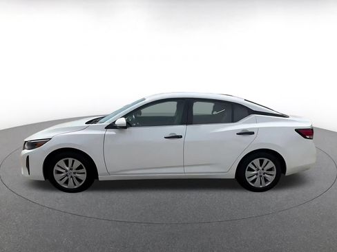 Used 2024 Nissan Sentra S FWD image 9